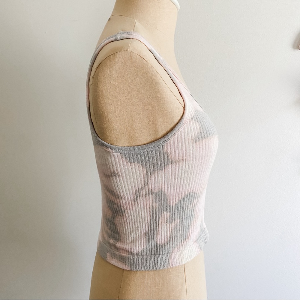 Out From Under Ribbed Cropped Tank Top - Picture 3 of 8